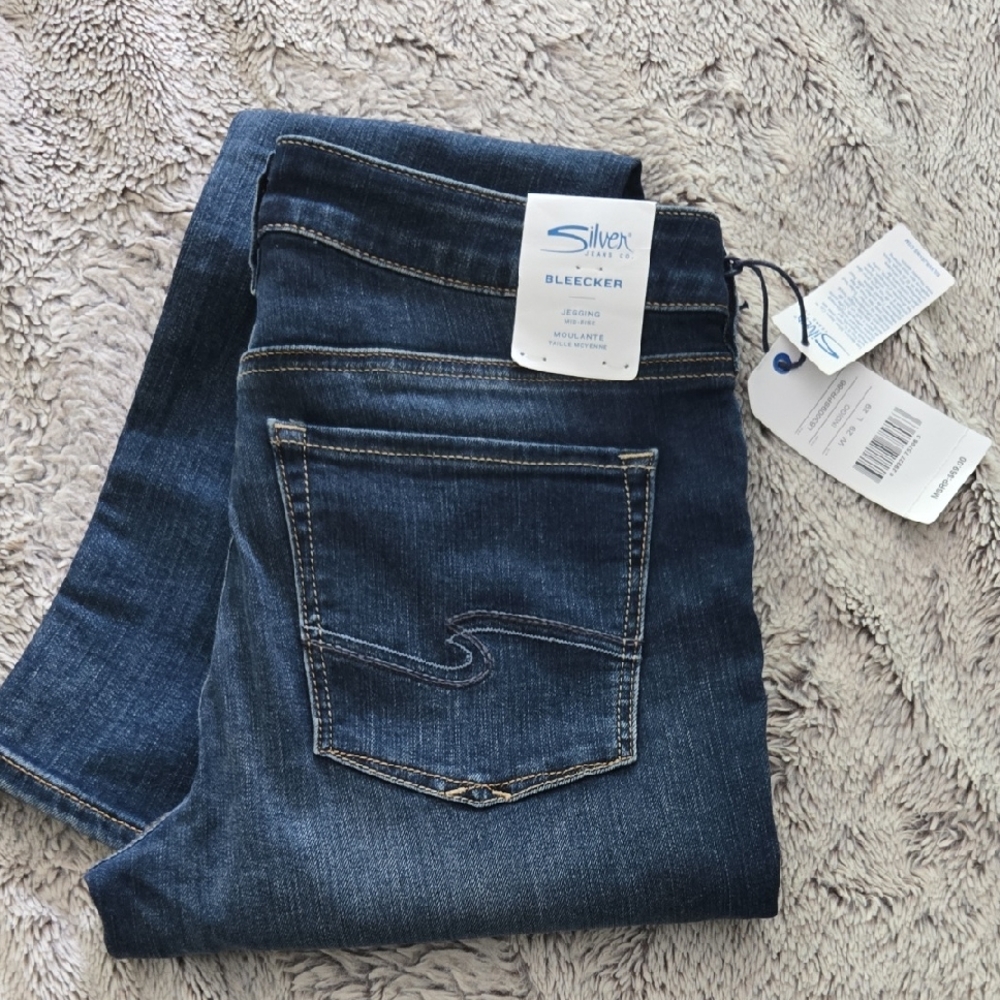 Silver Jeans BLEEKER Women's Dark Blue Straight Leg Jeans